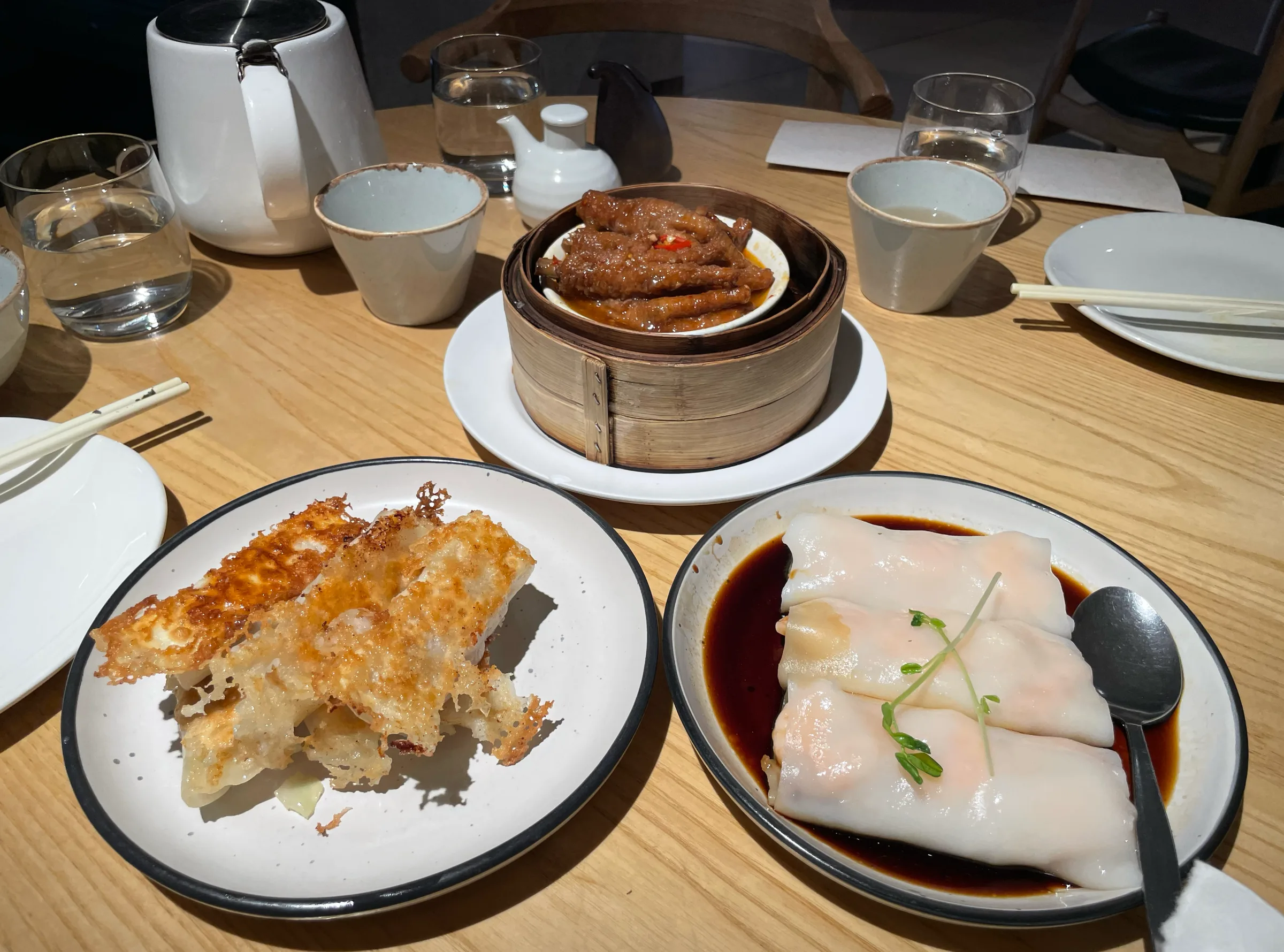 Rice noodle rolls and pan-fried dumplings at Mama Mulan Chatswood
